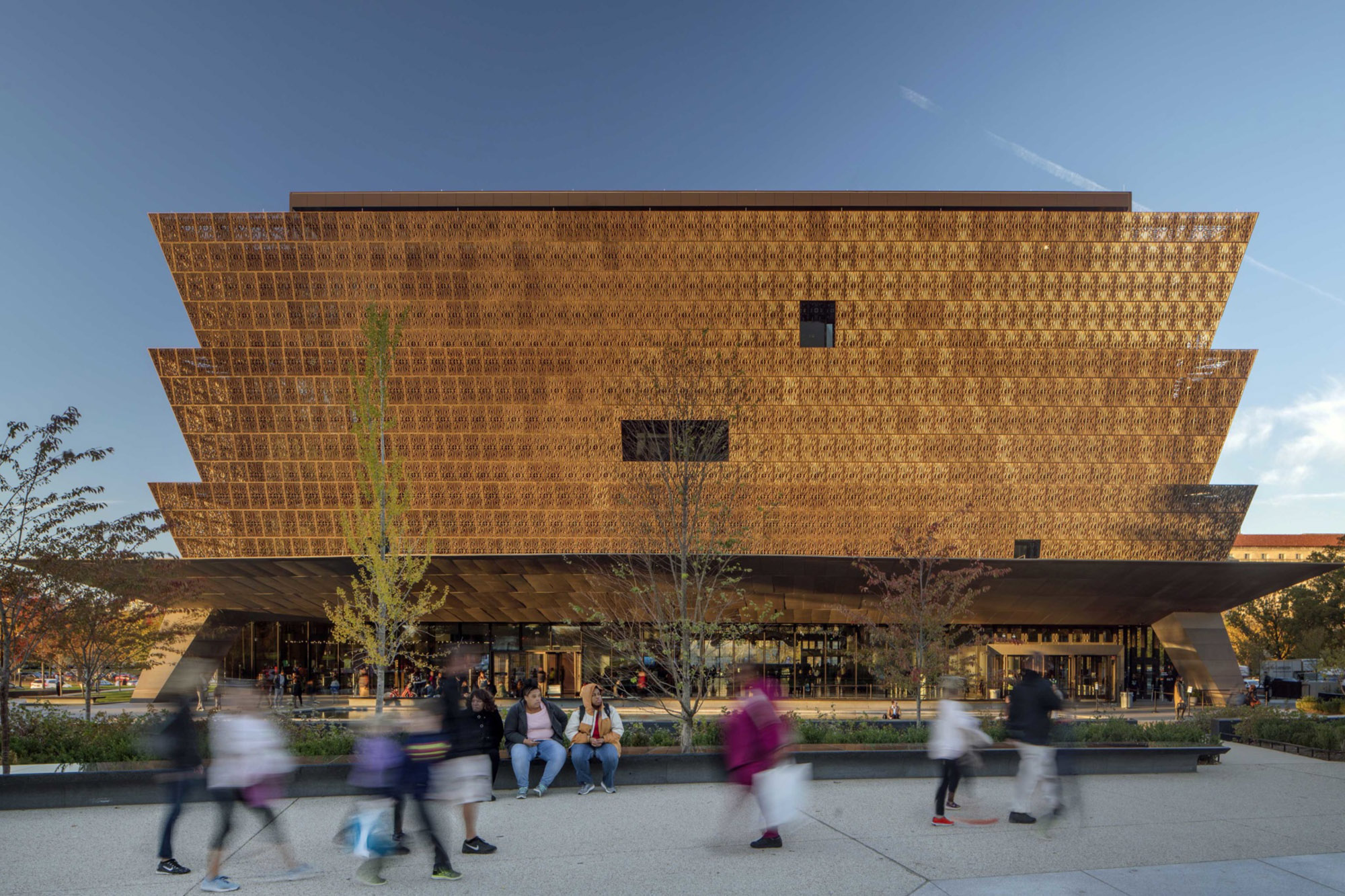 David Adjaye Associates Smithsonian National Museum of African American History & Culture_(c) Nic Lehoux